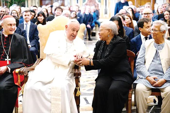 পোপের আমন্ত্রণে মানব ভ্রাতৃত্বের জন্য দ্বিতীয় বিশ্বসভায় ড. ইউনূস